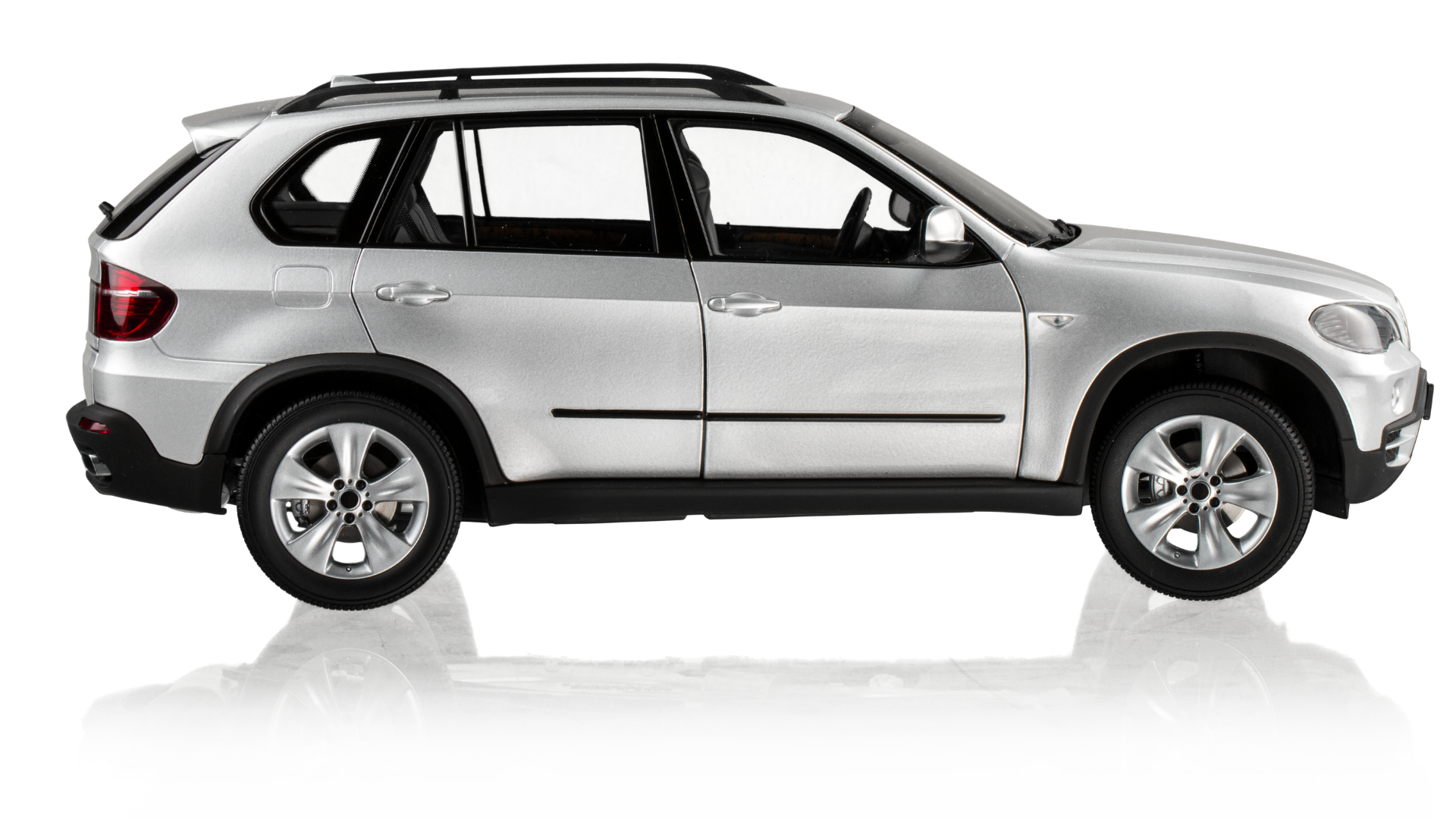 Dịch vụ thuê xe 4-7-16 chỗ uy tín tại Thừa Thiên Huế - MlinkGo